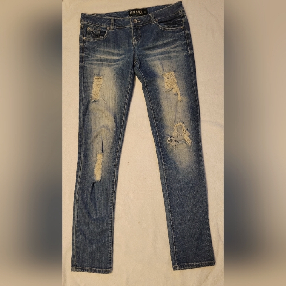 Blue Spice Juniors distressed jeans, size 3, like new condition